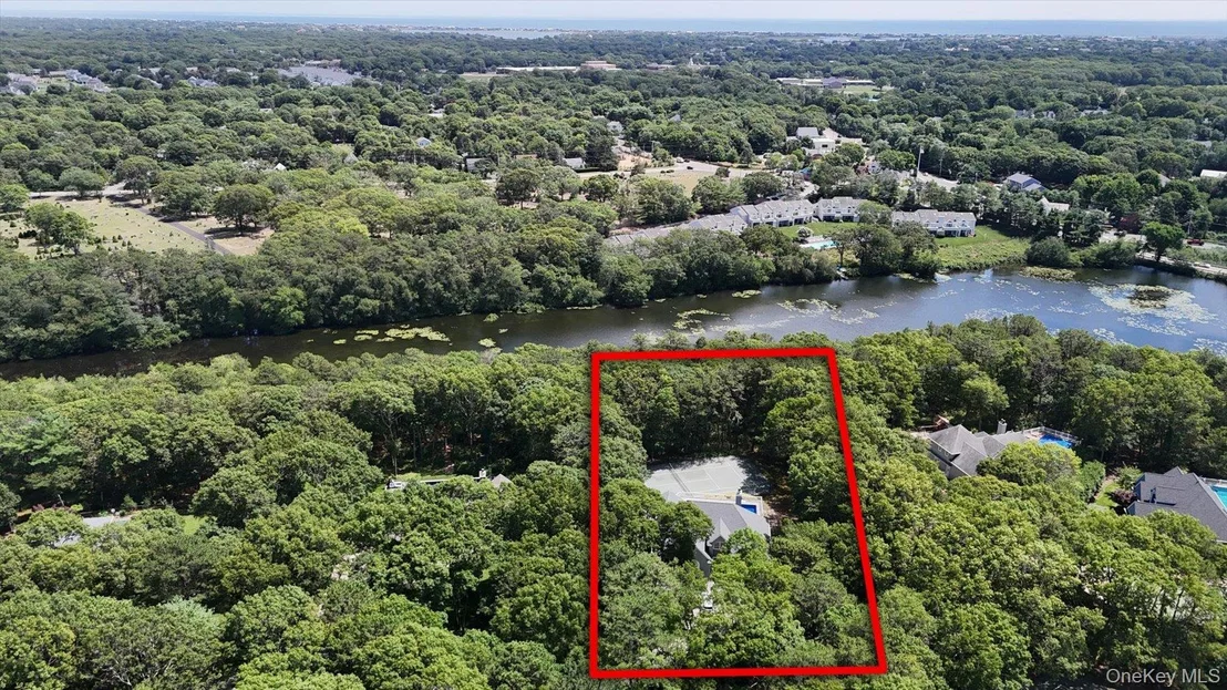 Photo of 90 Lakeside Lane