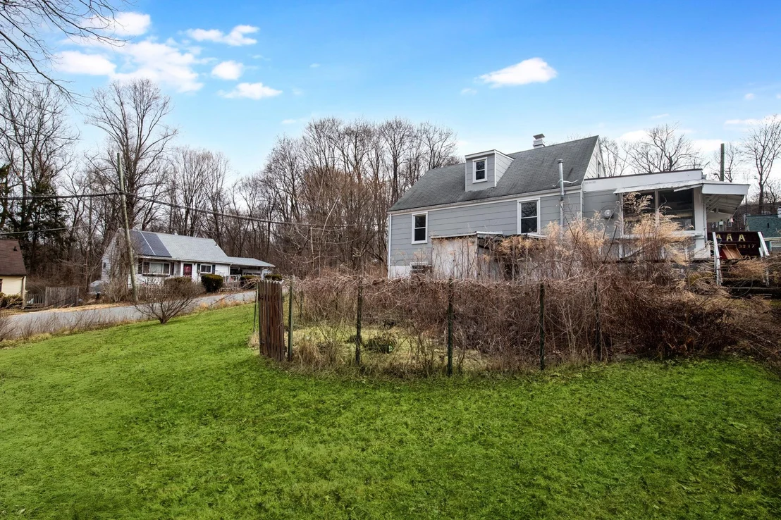 Photo of 882 King Street