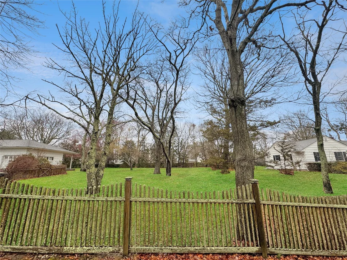 Photo of 1014 Peconic Bay Boulevard