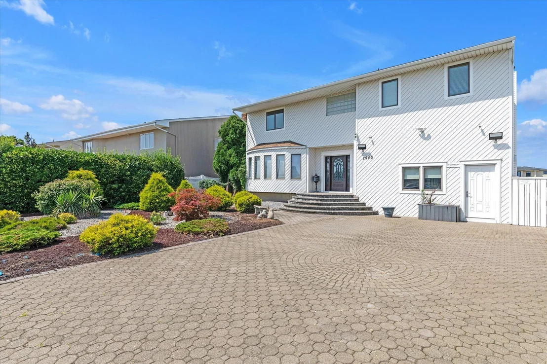 Photo of 2940 Lee Place