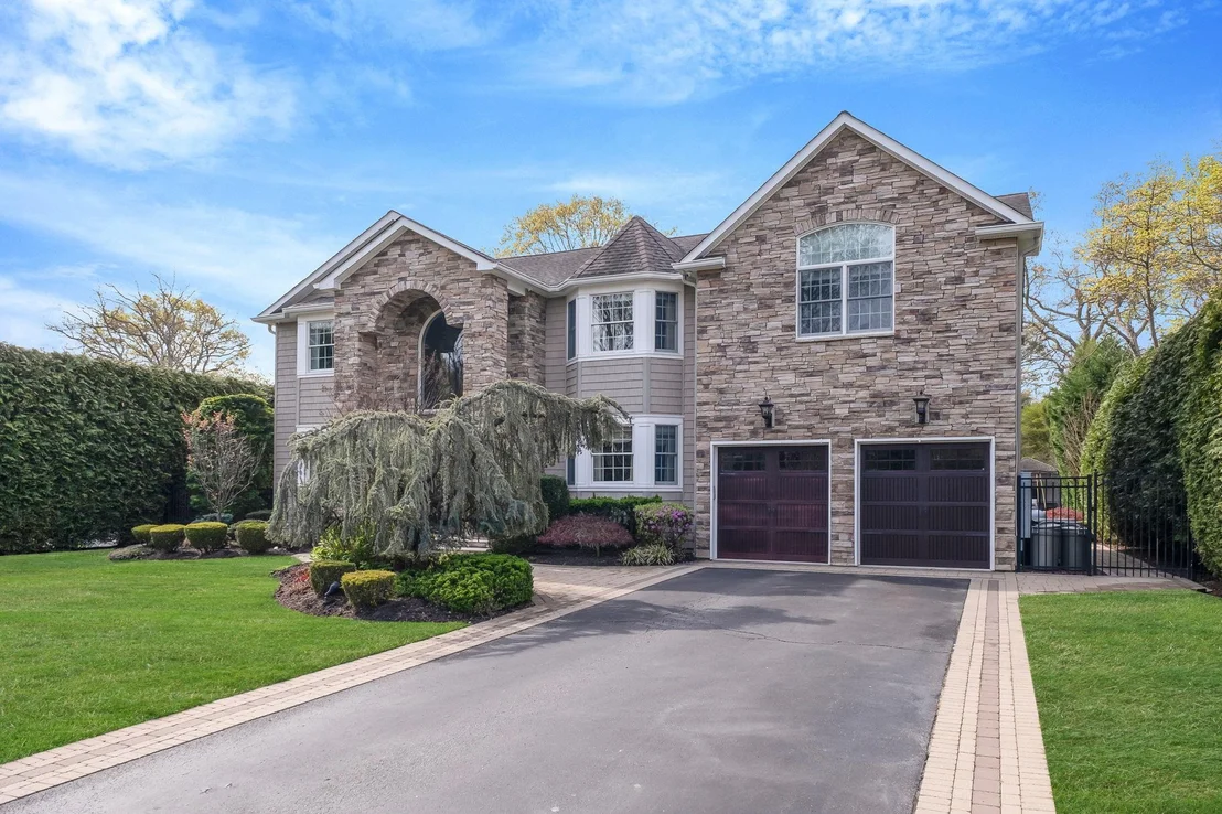 Photo of 184 Hickory Lane