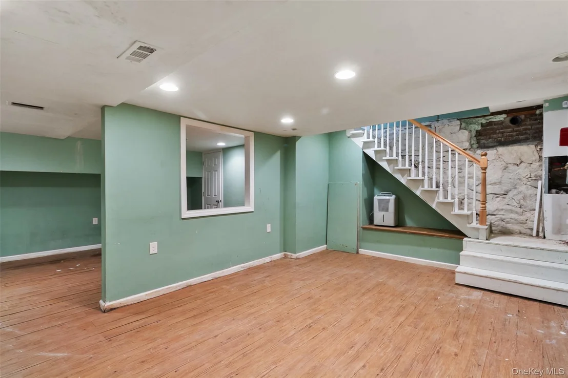 Photo of 13 Lenox Place