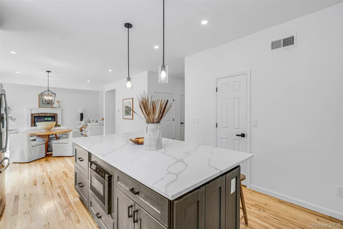 Photo of 17 Esplanade Drive