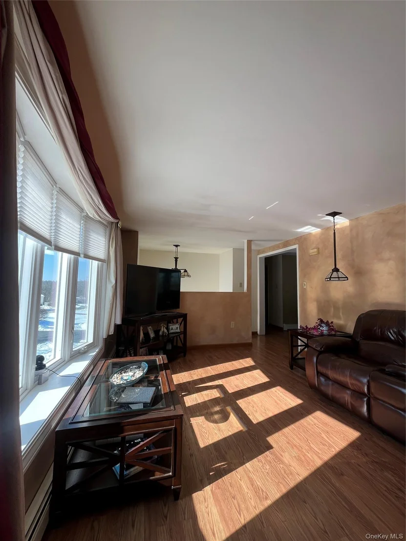 Photo of 33 Lincoln Circle