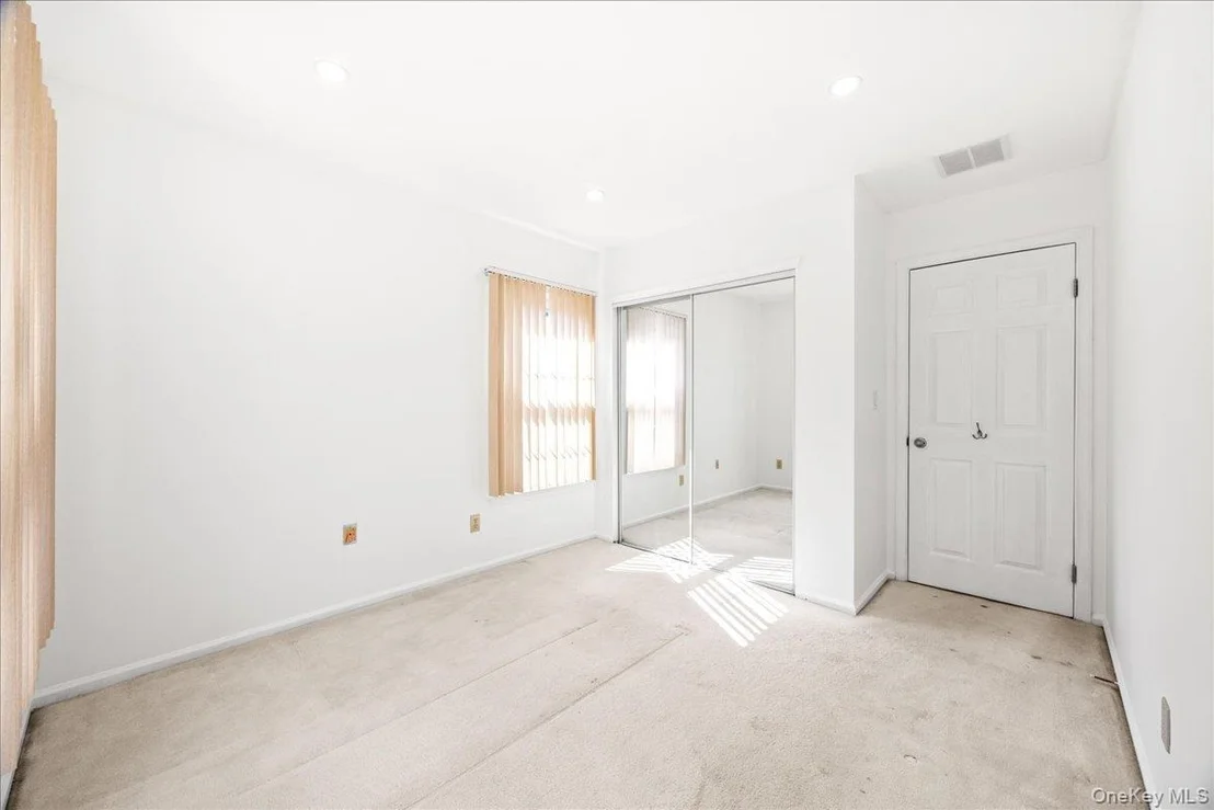 Photo of 192 Benefield Boulevard