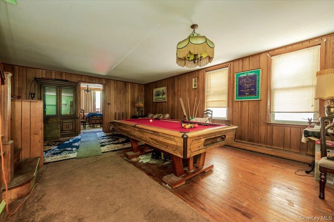 Photo of 535 Edison Avenue