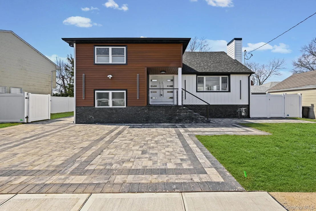 Photo of 2292 Vassar Place