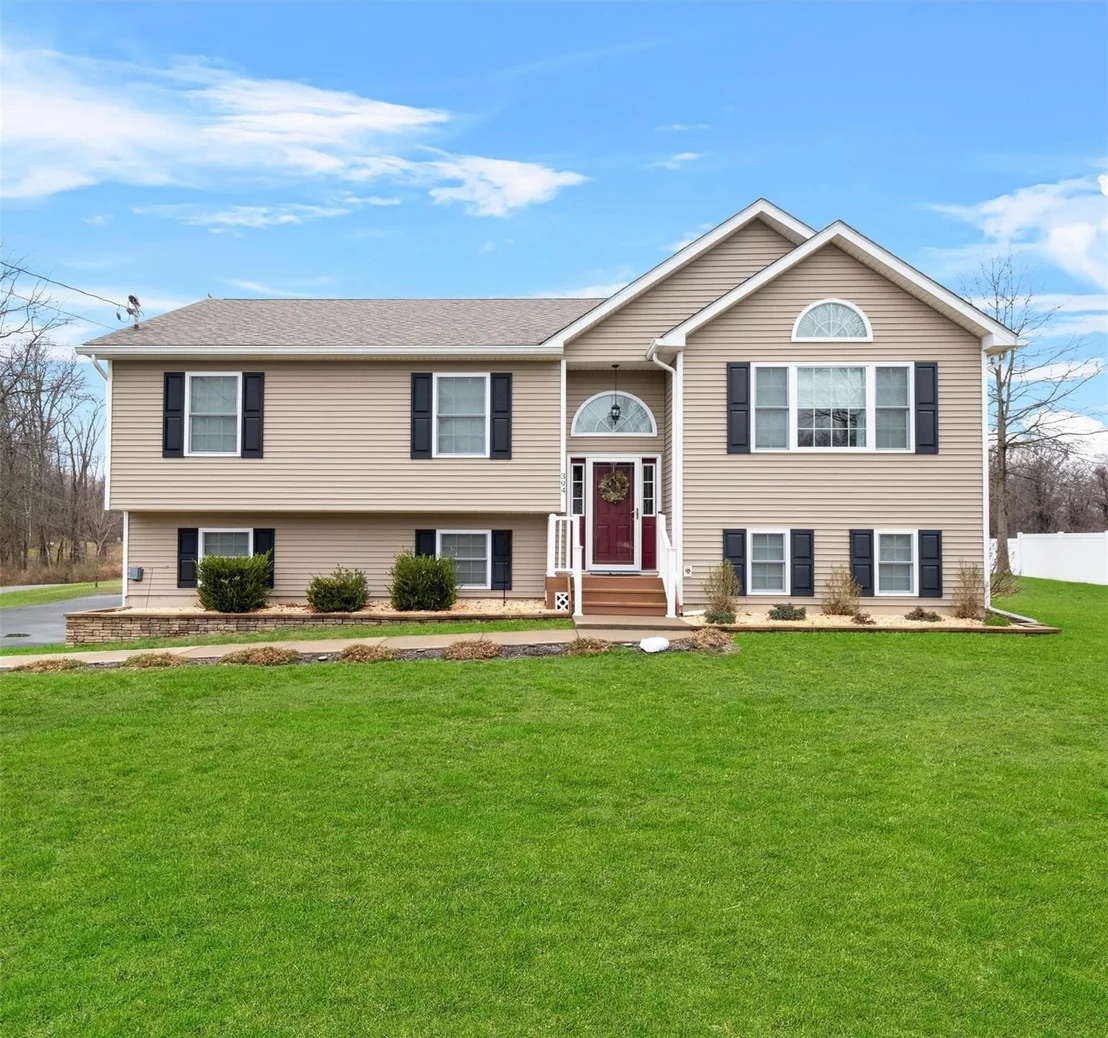 Photo of 394 Bailey Road