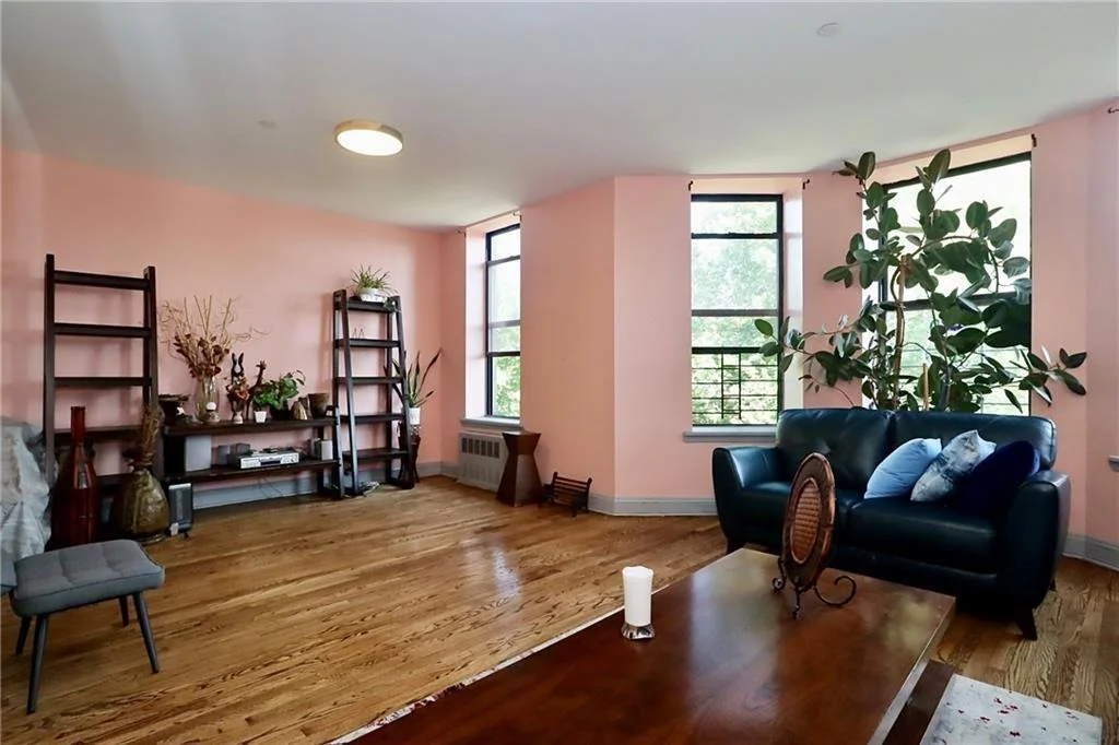 Photo of Unit 4E at 848 Park Place