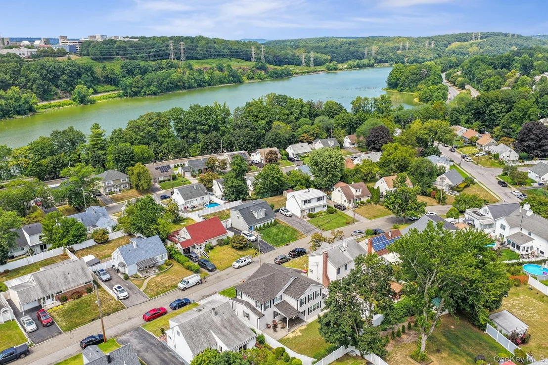 Photo of 54 Hazelton Road