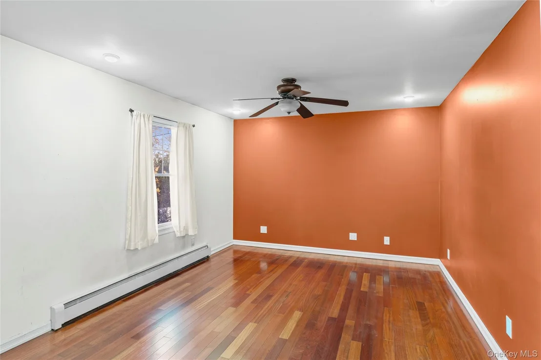 Photo of 10 Queen Drive