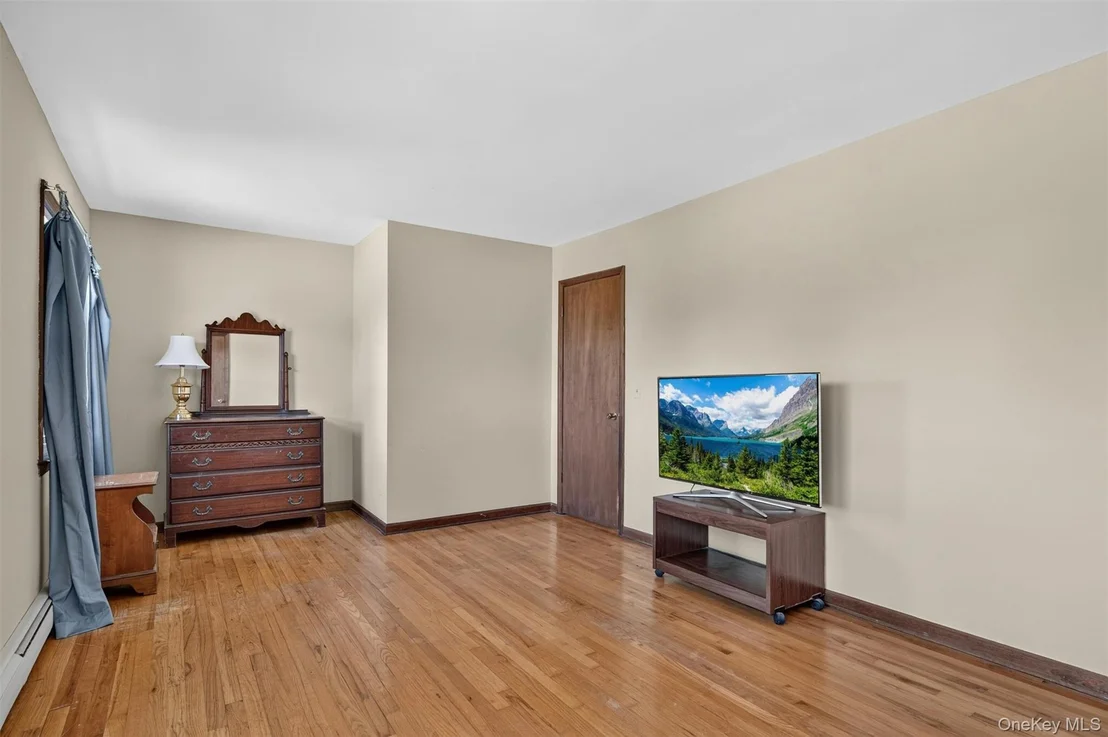 Photo of 33 Winchester Drive