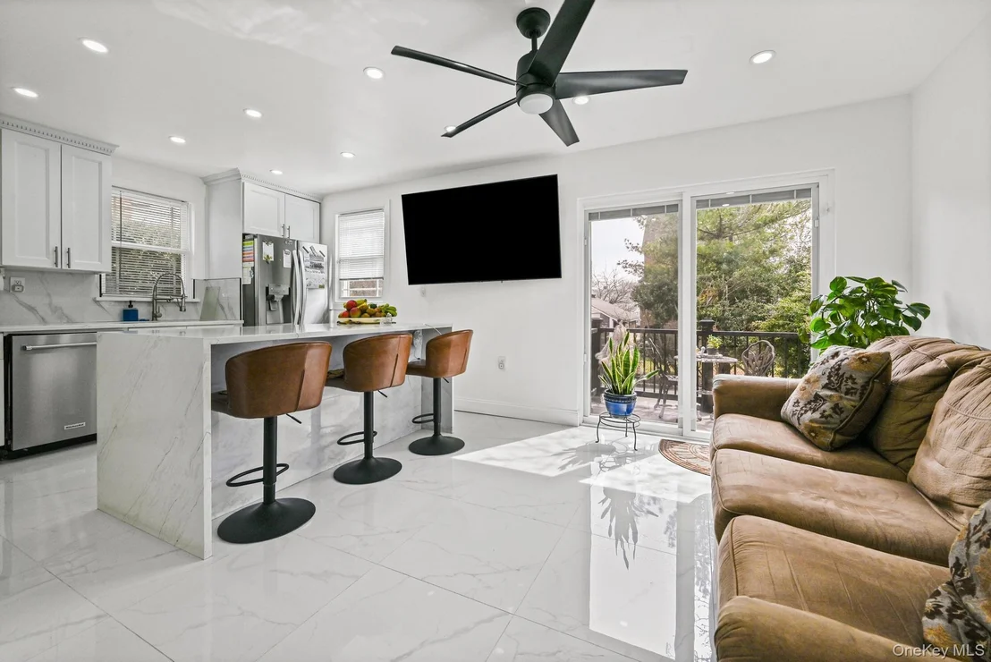 Photo of 6 Dubonnet Road