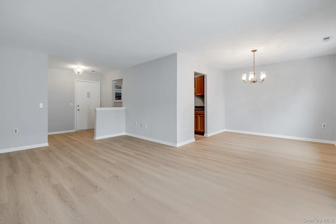 Photo of Unit F at 902 Commons Way
