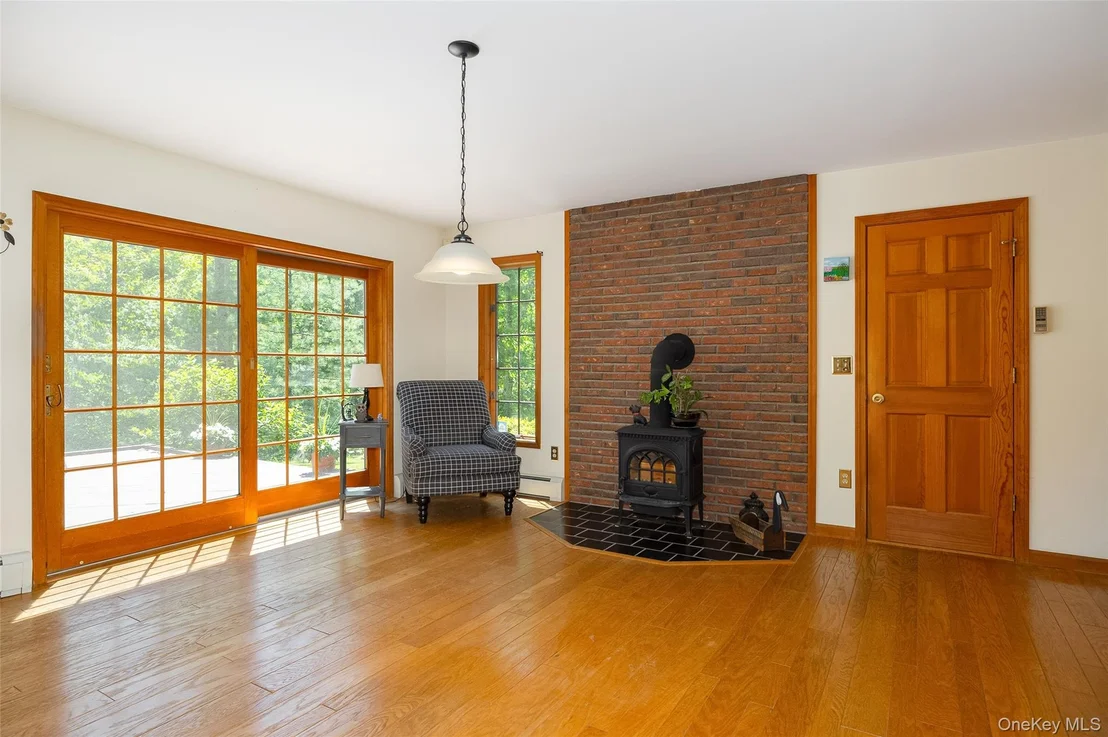 Photo of 44 Eleanor Drive
