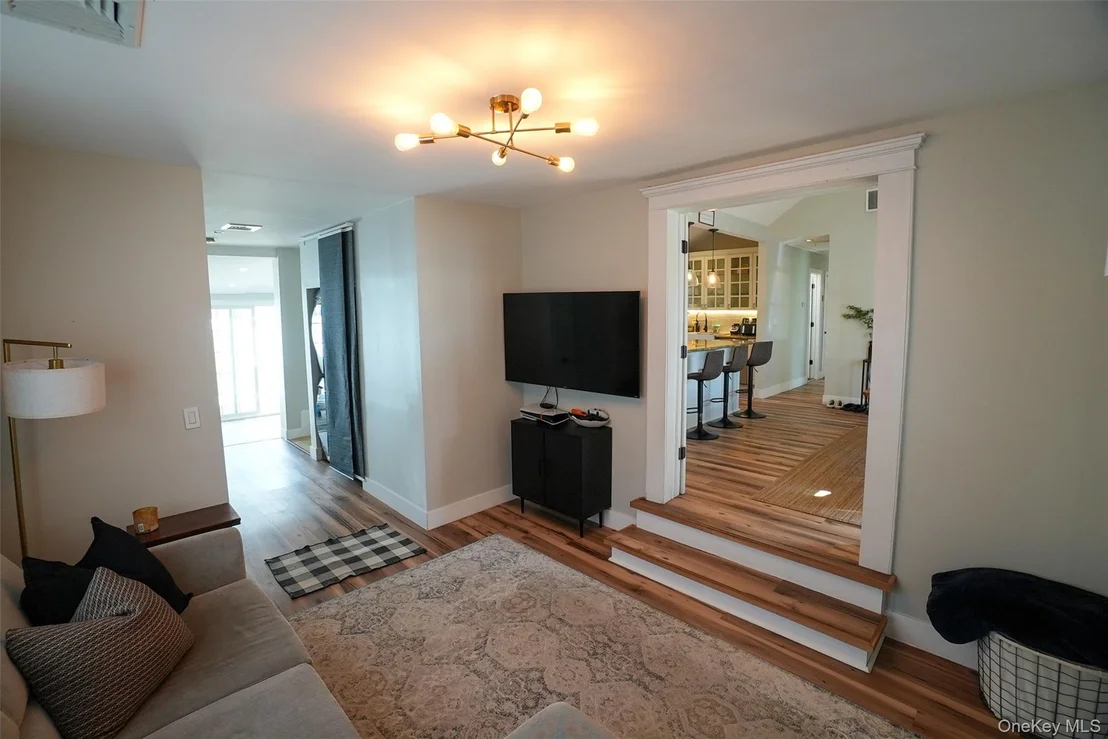 Photo of 1026 Howells Road