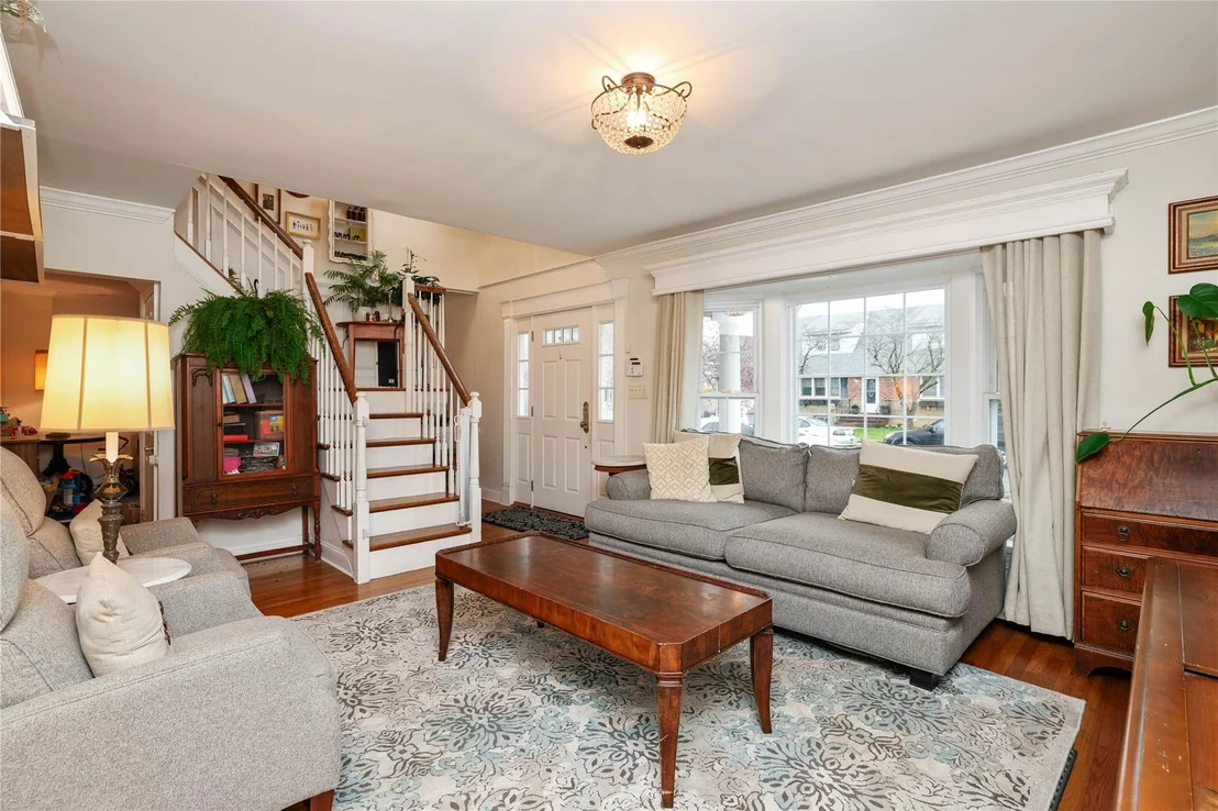 Photo of 231 Doris Avenue
