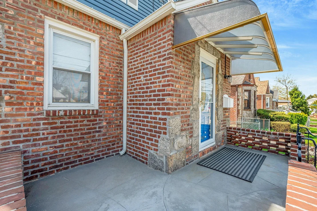 Photo of 206 Ridge Avenue