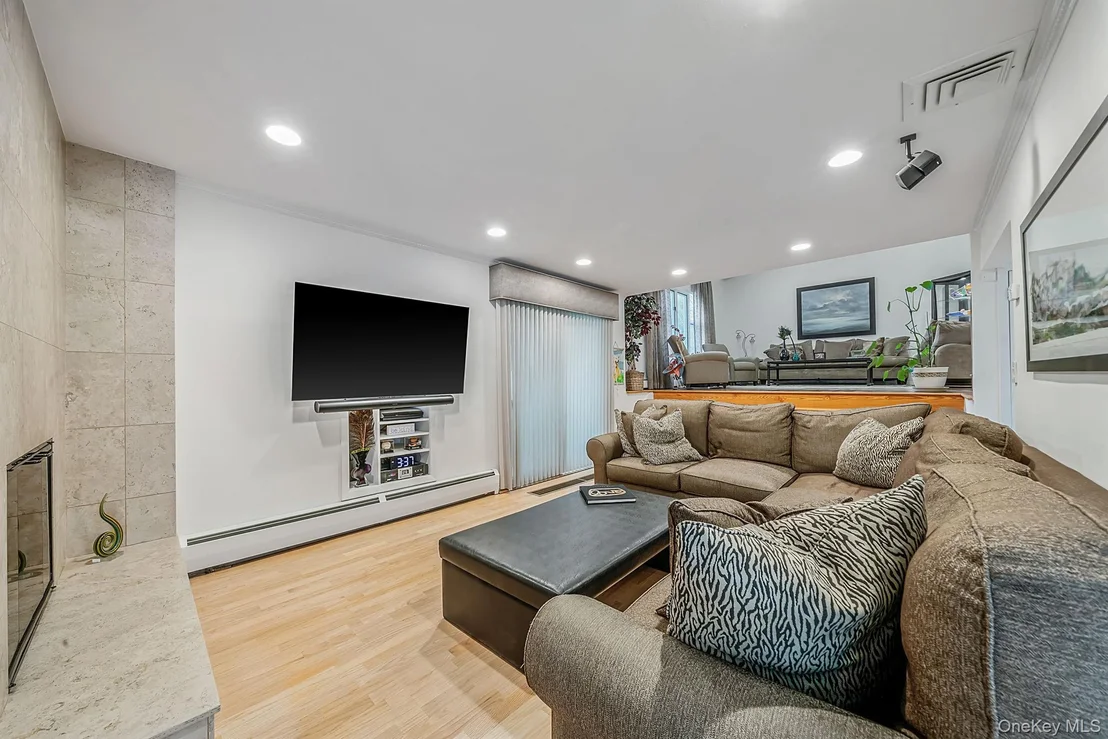 Photo of 2 Sagamore Way N