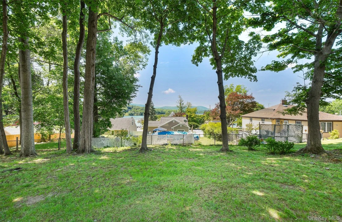 Photo of 333 Oak Drive