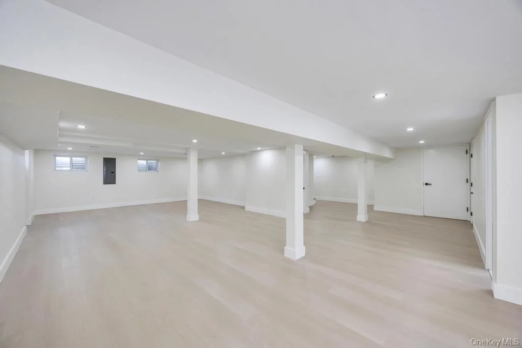 Photo of 8 Table Lane