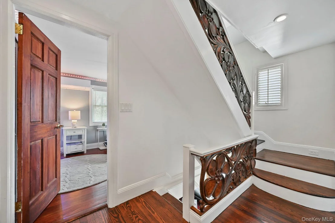 Photo of 35 Euclid Avenue