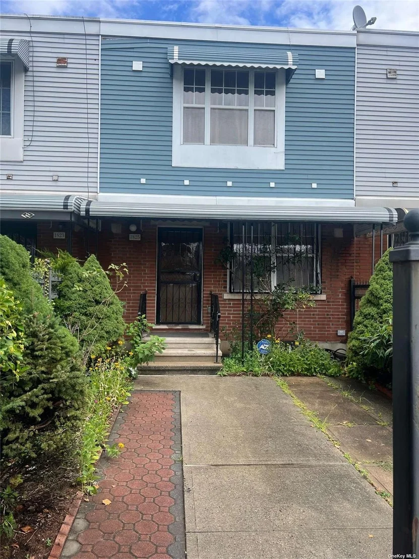 Photo of 1825 Linden Boulevard