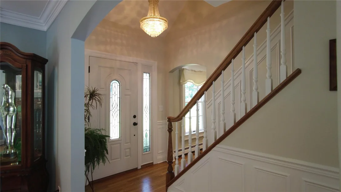 Photo of 9 Deerfield Drive