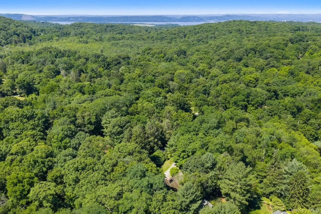 Photo of 1821 Spring Valley Road