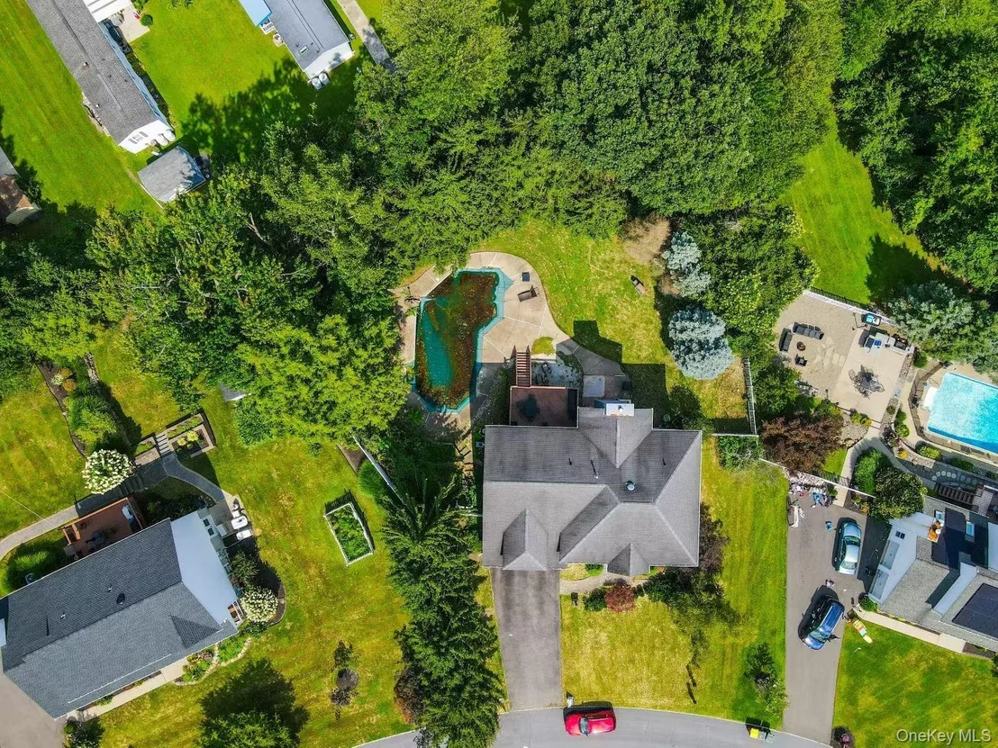 Photo of 1010 Pine View