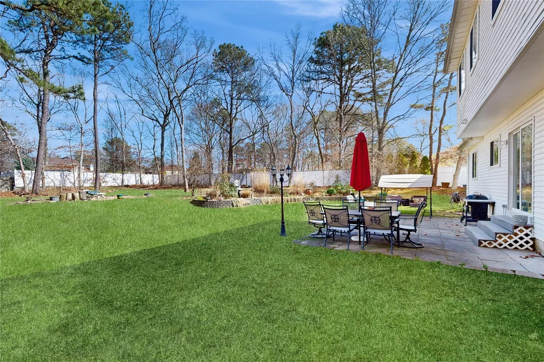 Photo of 33 Summersweet Drive