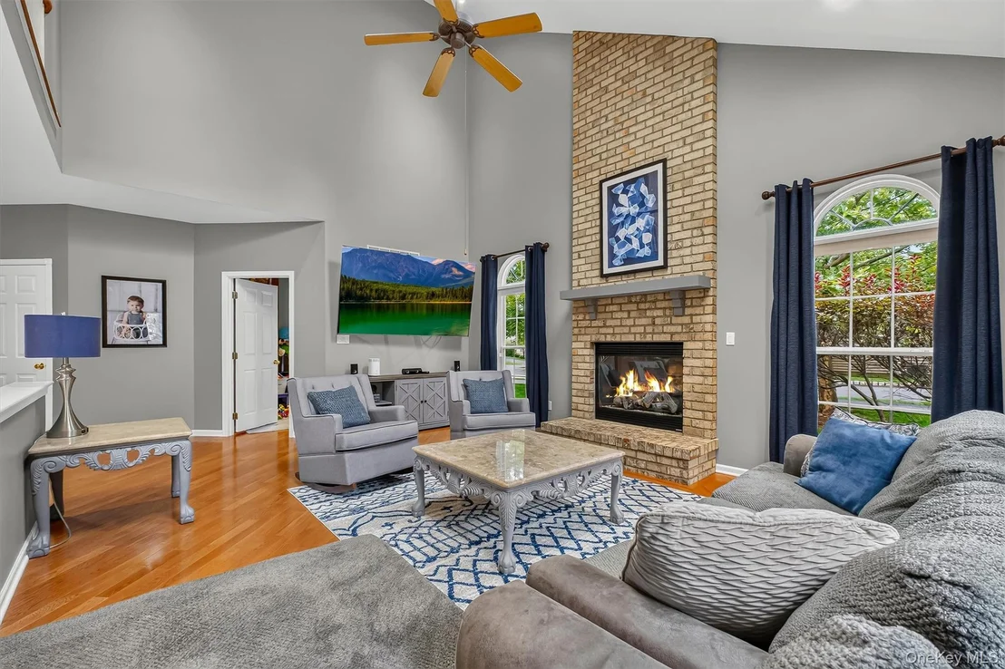 Photo of 201 Roosevelt Drive