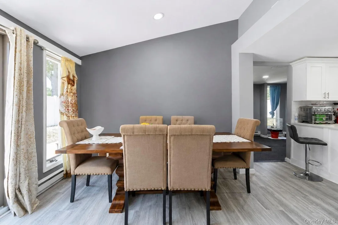 Photo of 10 Helene Drive