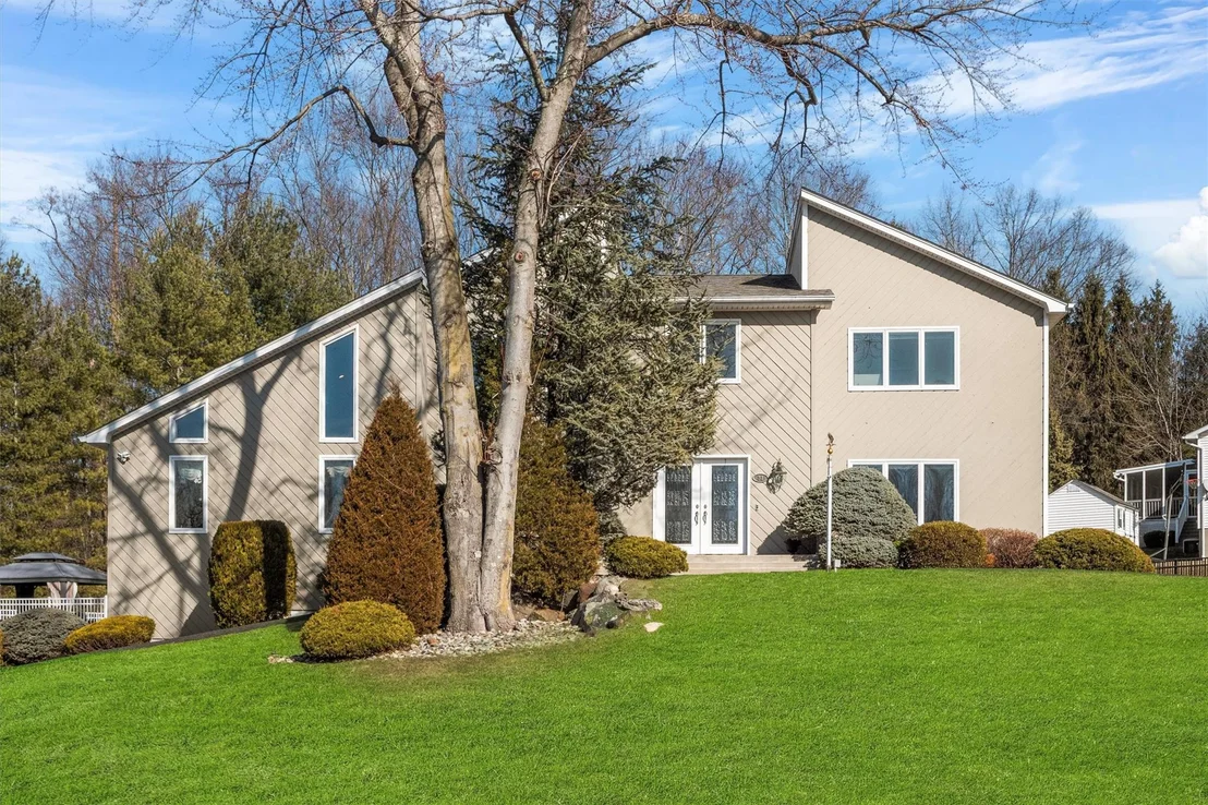 Photo of 31 Waters Edge