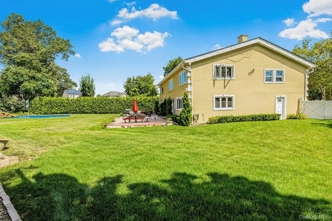 Photo of 397 Concord Road