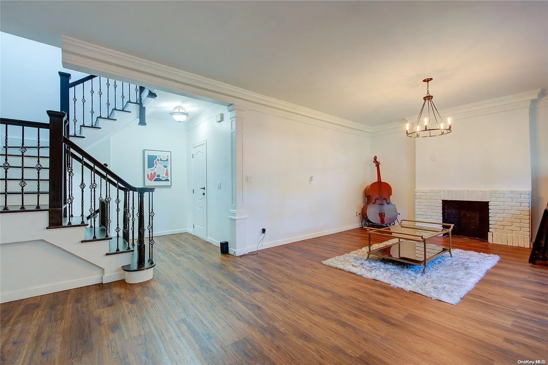Photo of 264 Highland Boulevard