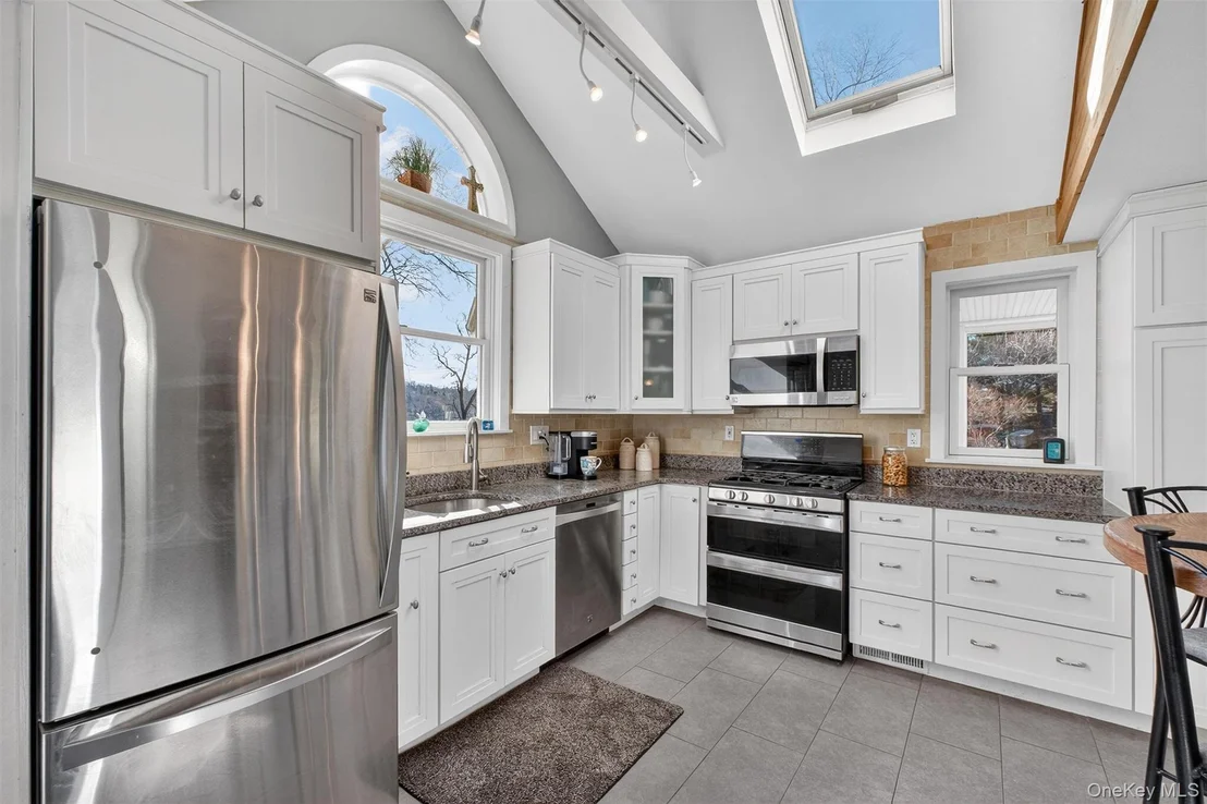Photo of 255 Haviland Drive