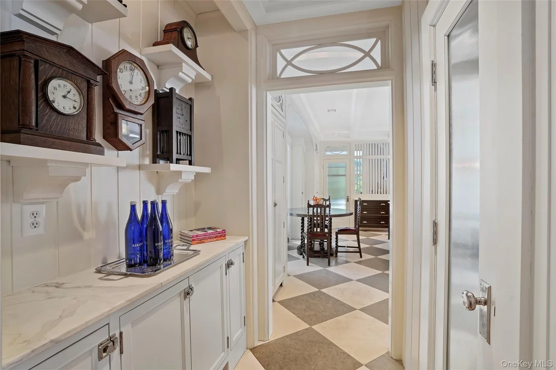 Photo of 534 Pelham Manor Road