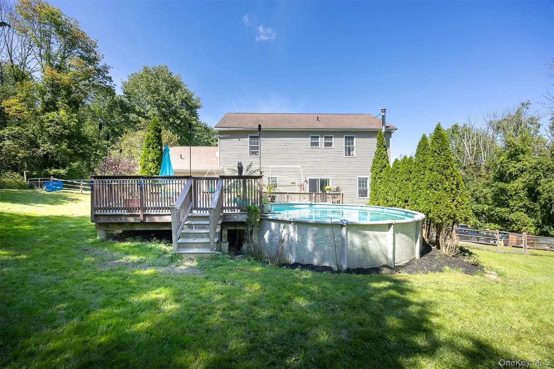 Photo of 250 Highview Road