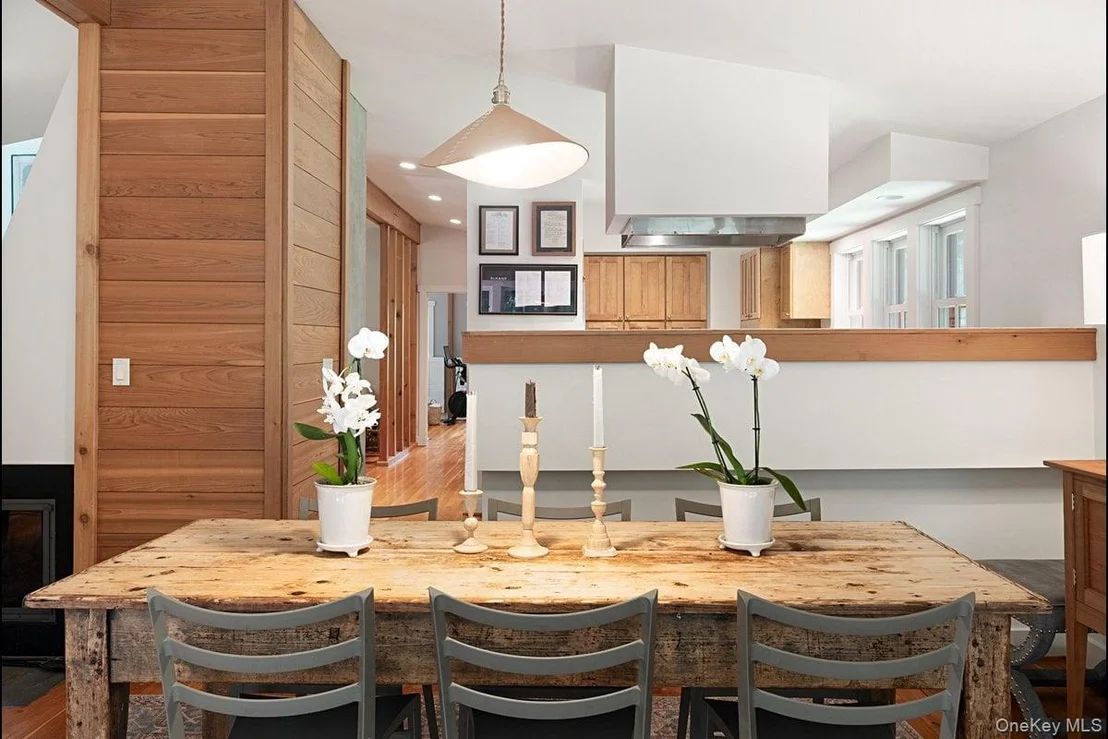 Photo of 1821 Spring Valley Road