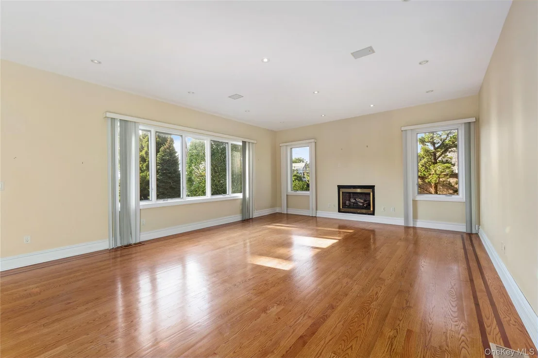 Photo of 104 Malba Drive