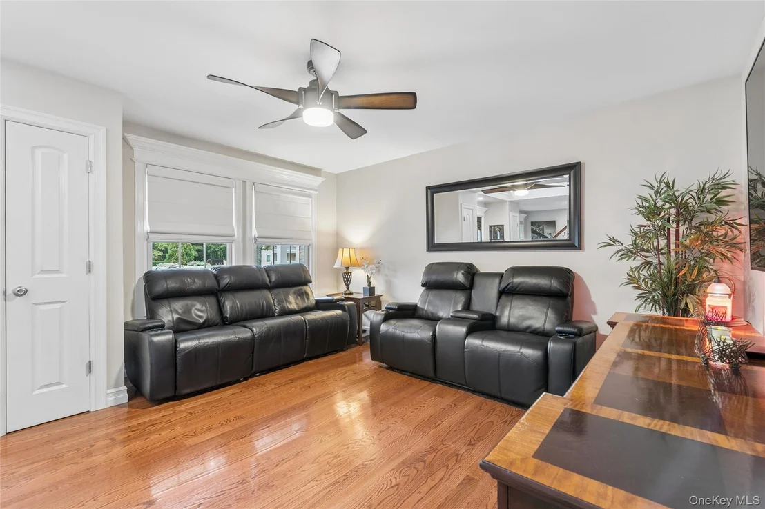 Photo of 406 Carnation Drive