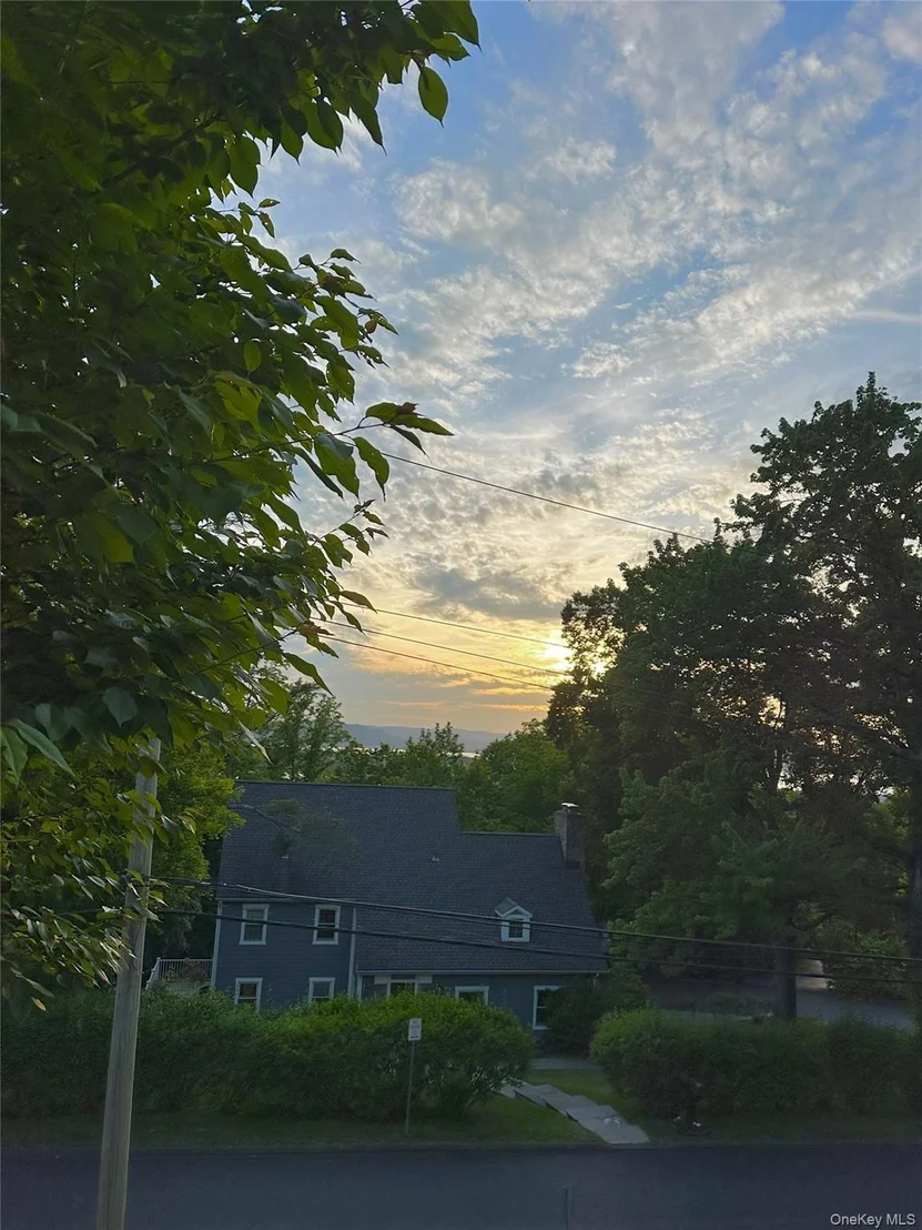 Photo of 5 Meadowbrook Drive