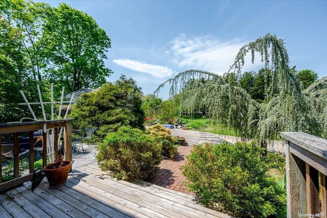 Photo of 238 Bay Avenue