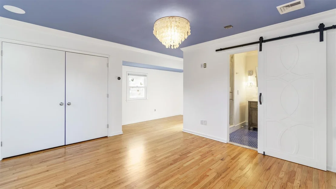 Photo of 74 Sunrise Avenue
