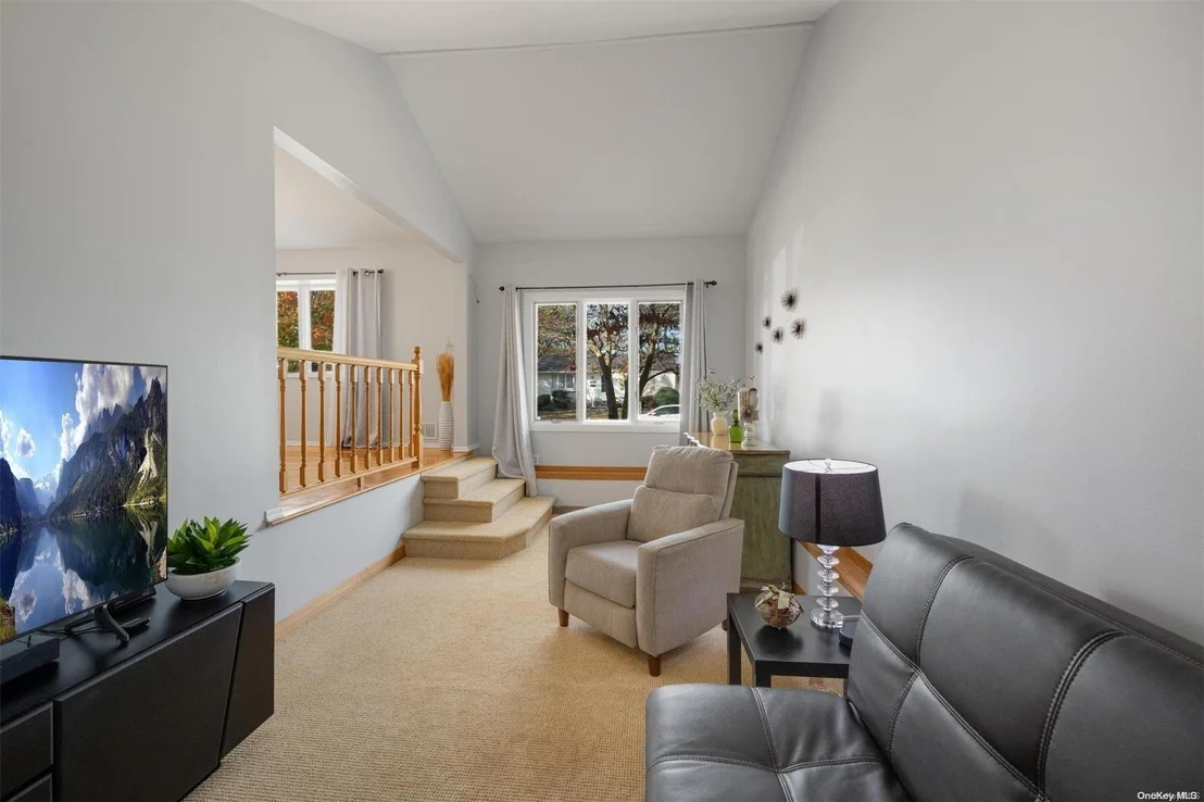Photo of 36 Calvert Avenue