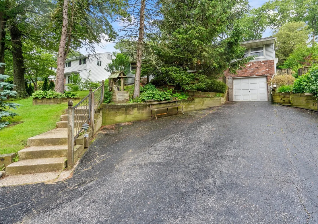 Photo of 18 Robin Drive