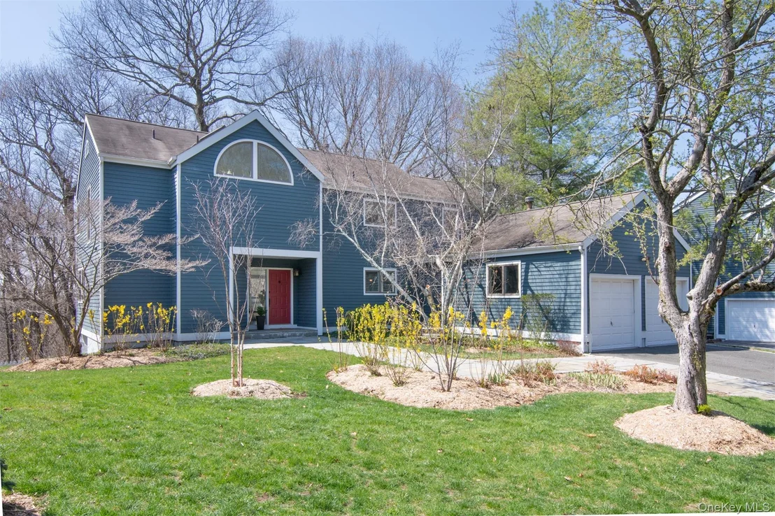 Photo of 153 Fieldpoint Drive