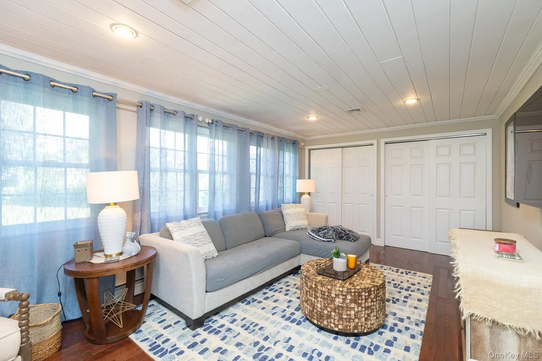 Photo of 48 William Penn Drive
