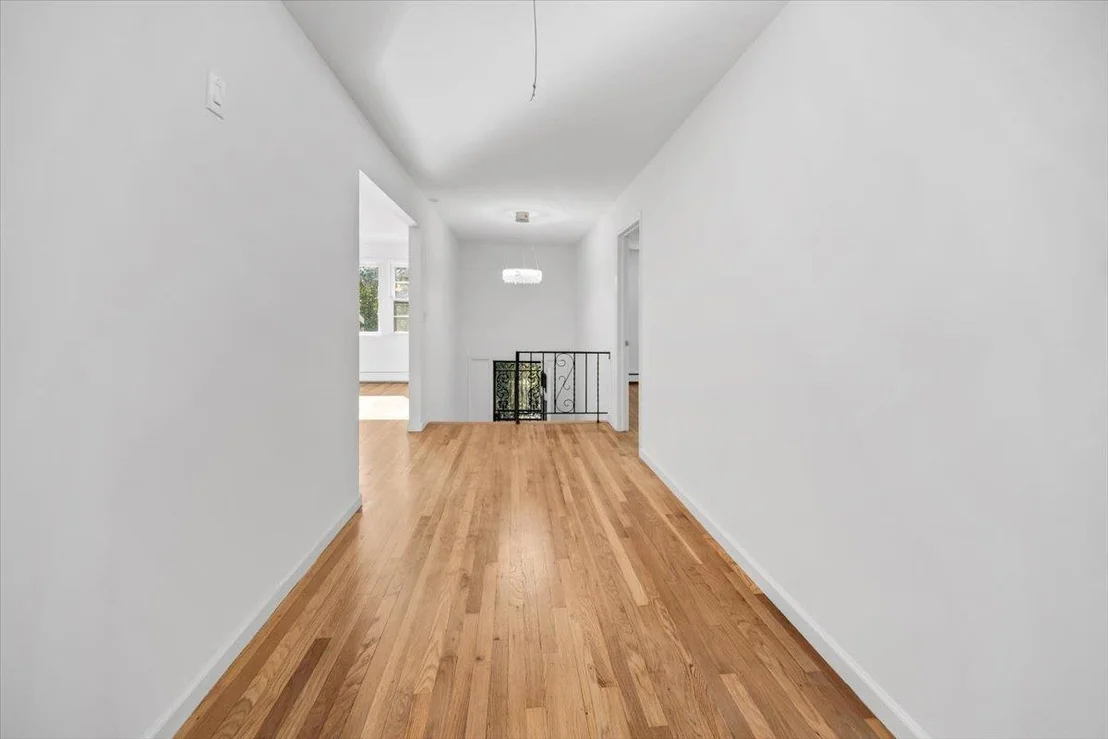 Photo of 10 Mohawk Road